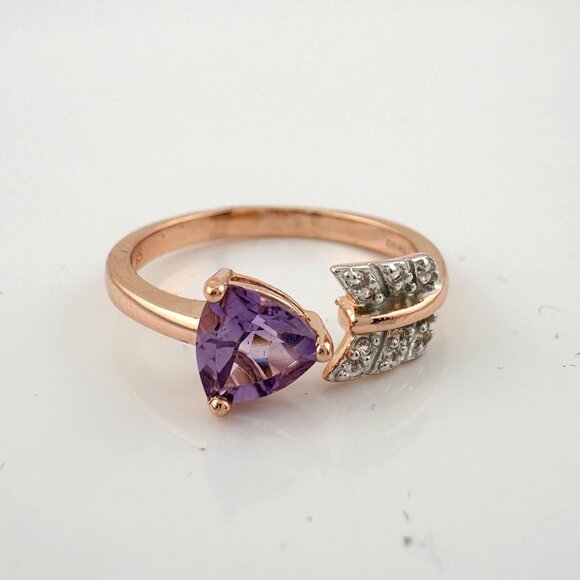 Beautiful Trillion Cut Purple Amethyst Arrow Ring  14kt Rose Gold Overlay Sz 7 - Picture 2 of 14